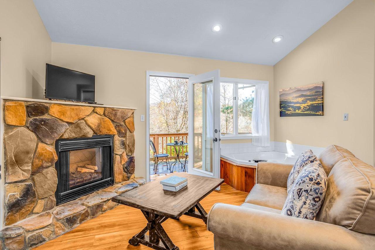 Love Ridge Mountain Lodging Lyndhurst Exterior foto