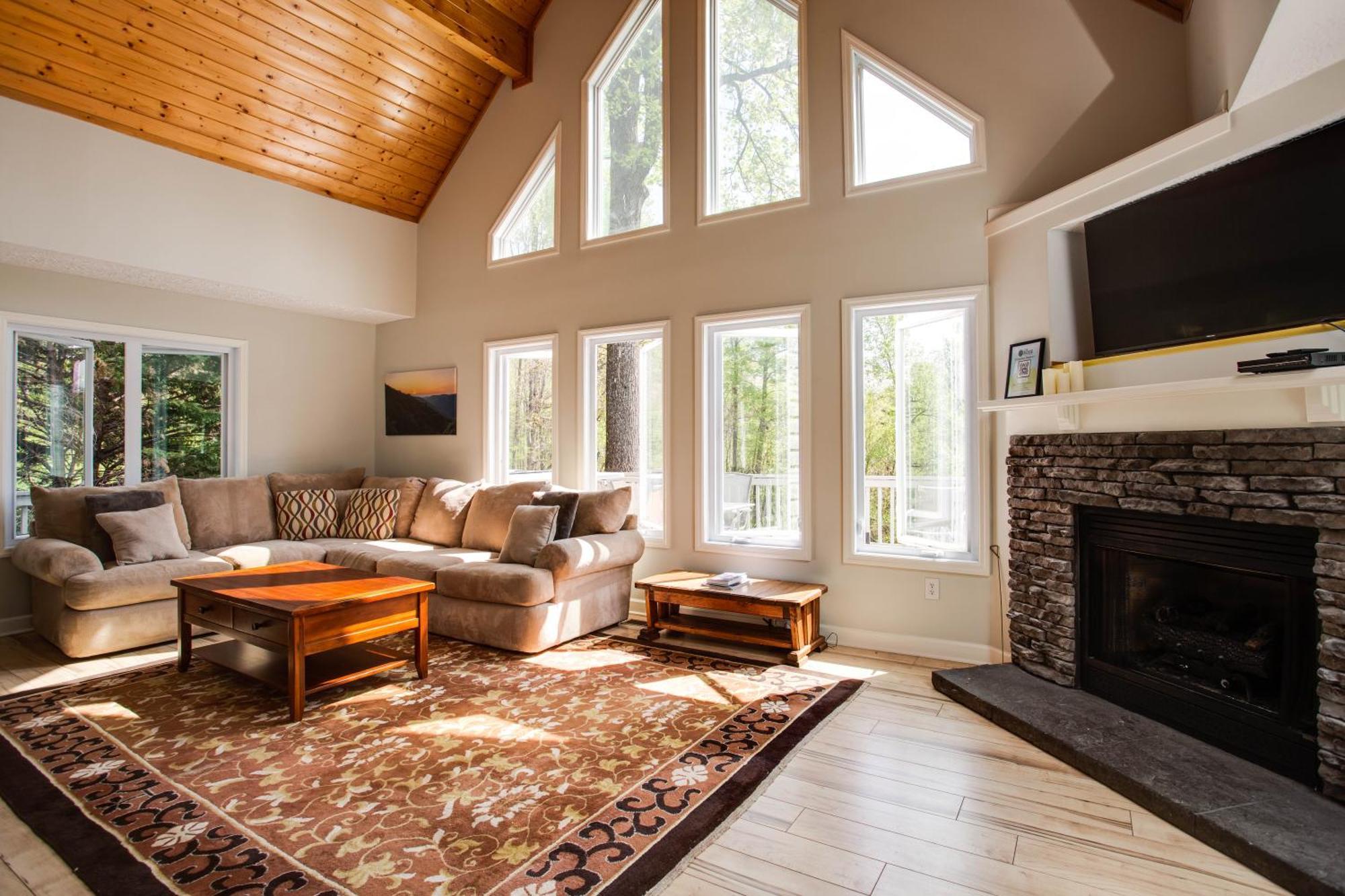 Love Ridge Mountain Lodging Lyndhurst Exterior foto