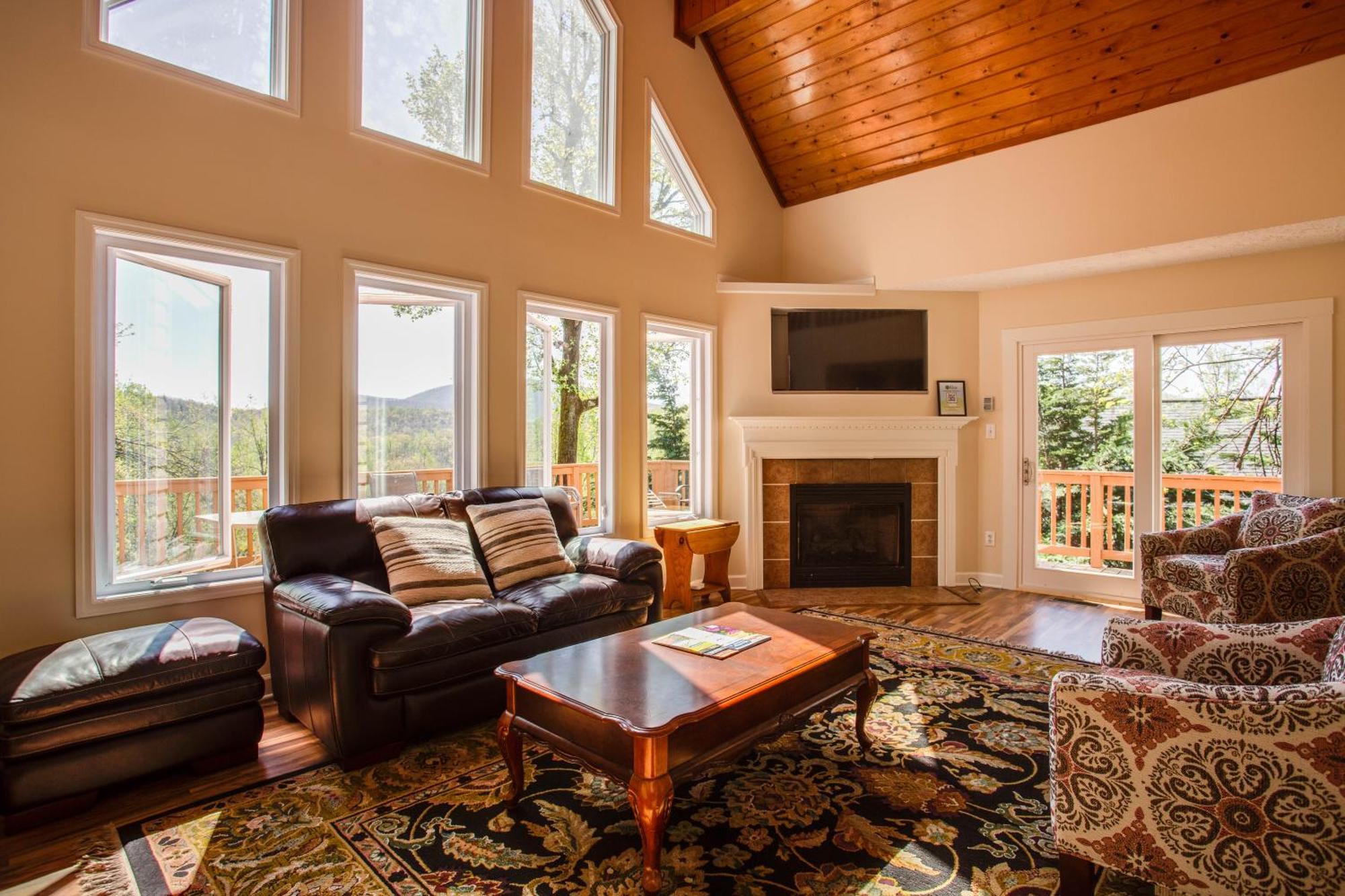Love Ridge Mountain Lodging Lyndhurst Exterior foto